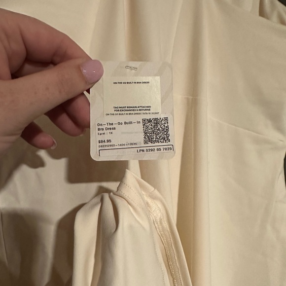 On the go built in bra dress - Picture 3 of 6